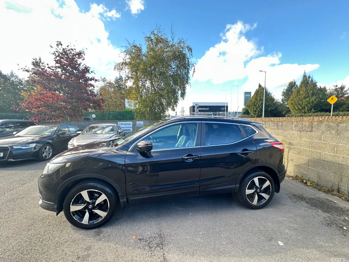 Nissan Qashqai SUV, Diesel, 2017, Black