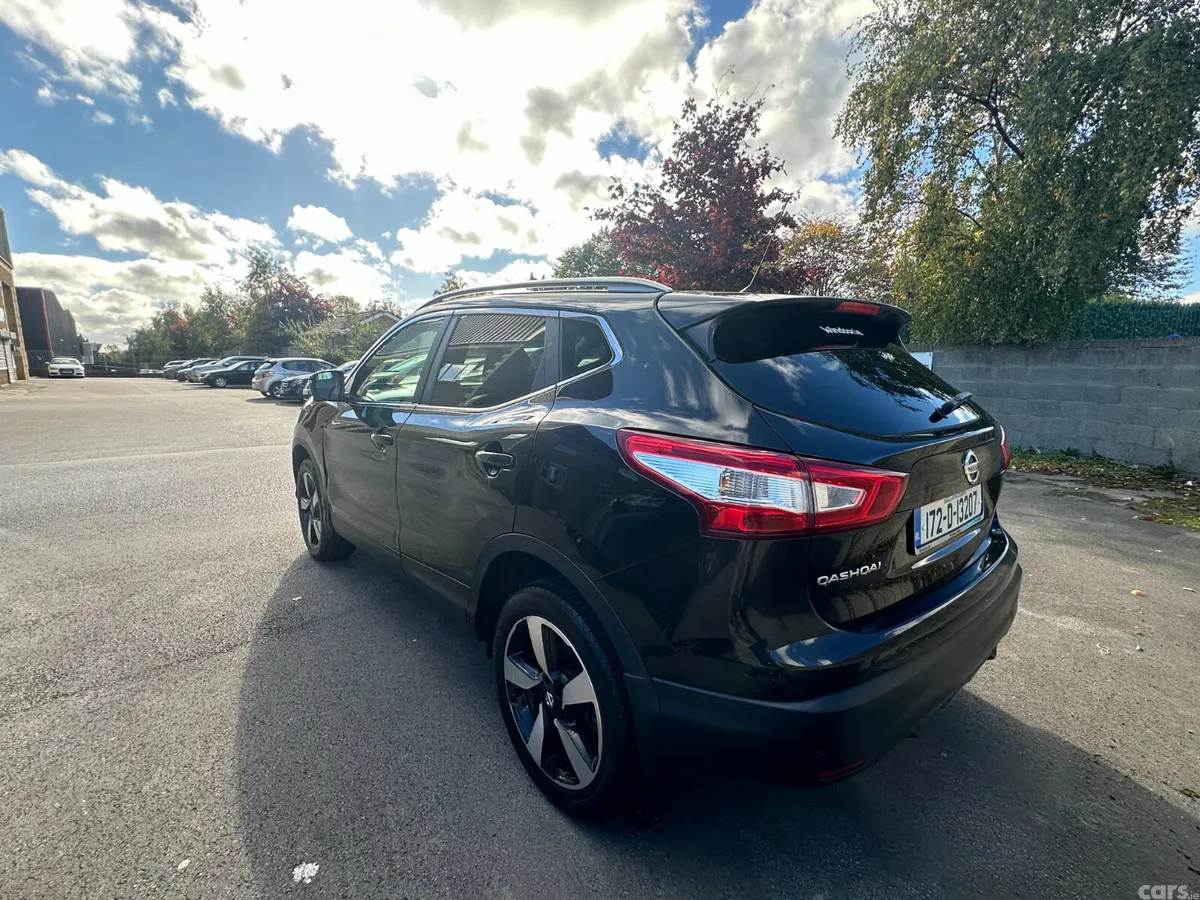Nissan Qashqai SUV, Diesel, 2017, Black