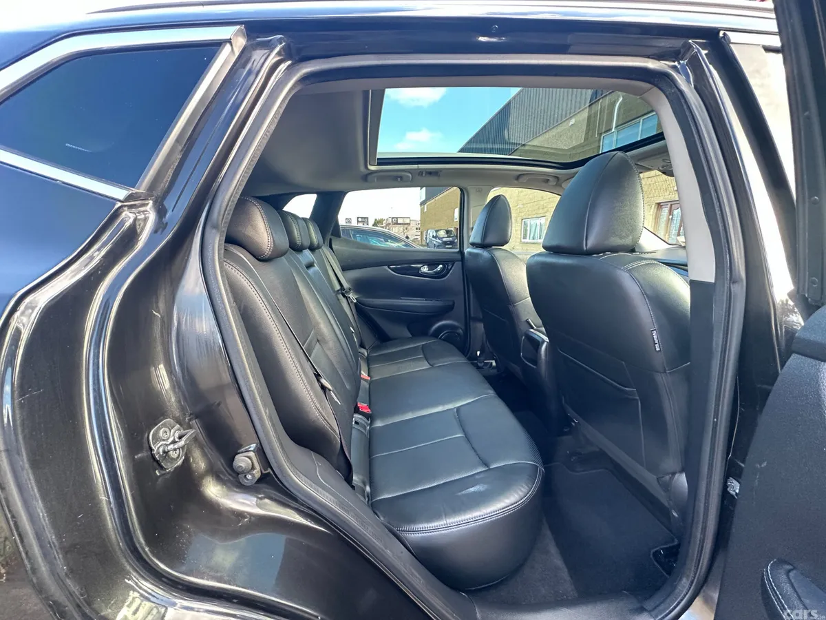 Nissan Qashqai SUV, Diesel, 2017, Black