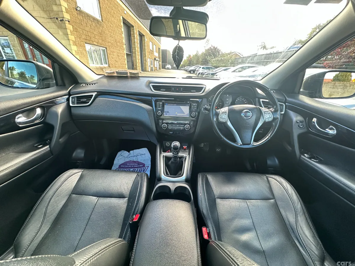 Nissan Qashqai SUV, Diesel, 2017, Black