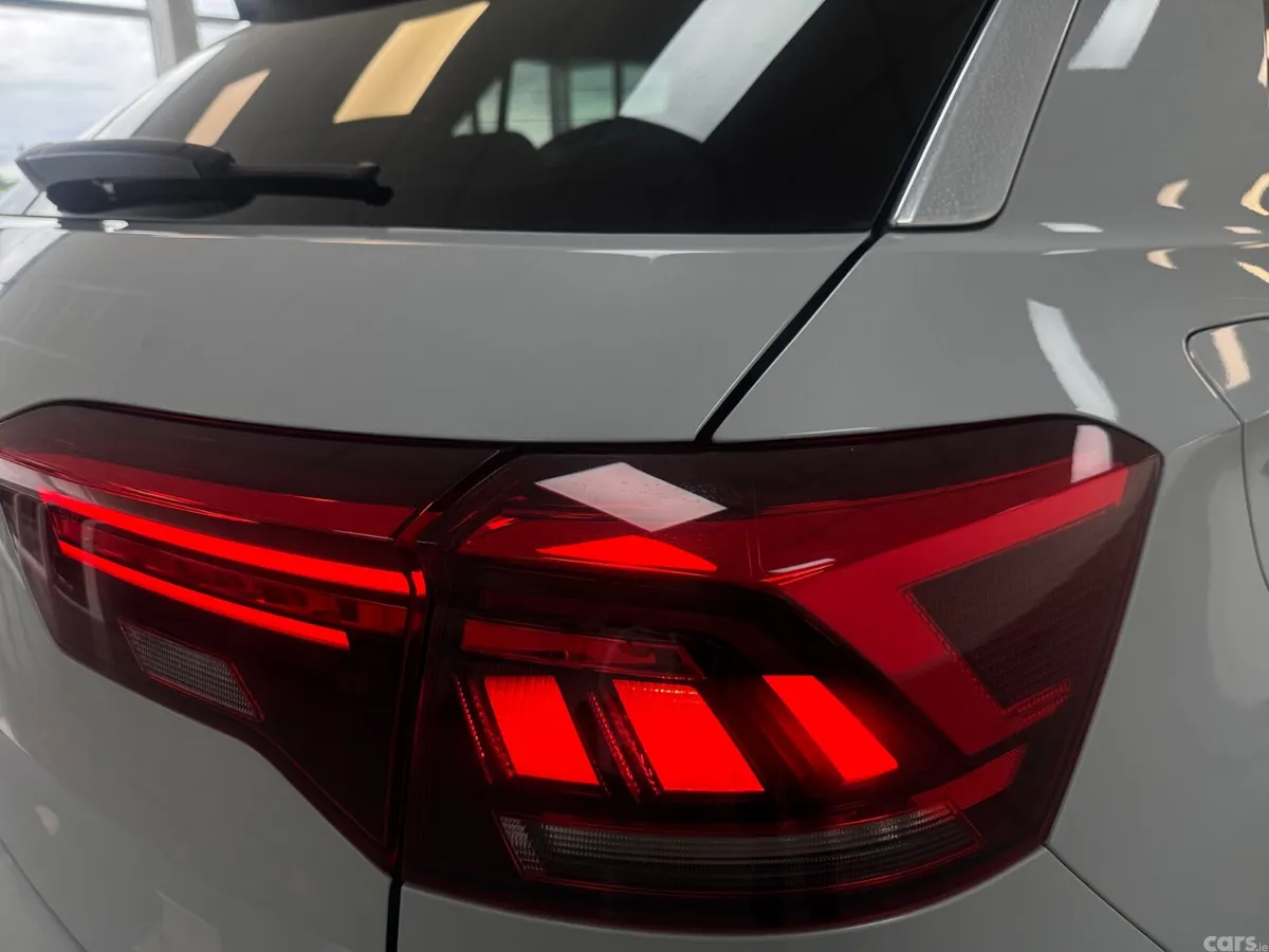 Volkswagen T-Roc SUV, Diesel, 2021, White