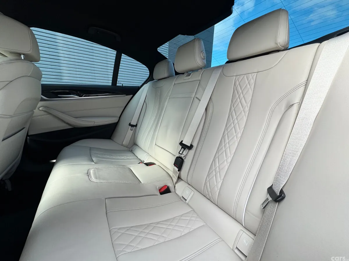 BMW 5-Series Saloon, Petrol Plug-in Hybrid, 2021, Blue