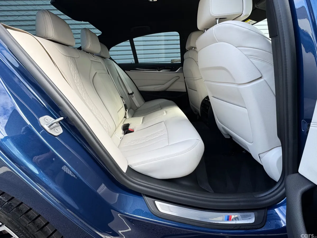 BMW 5-Series Saloon, Petrol Plug-in Hybrid, 2021, Blue
