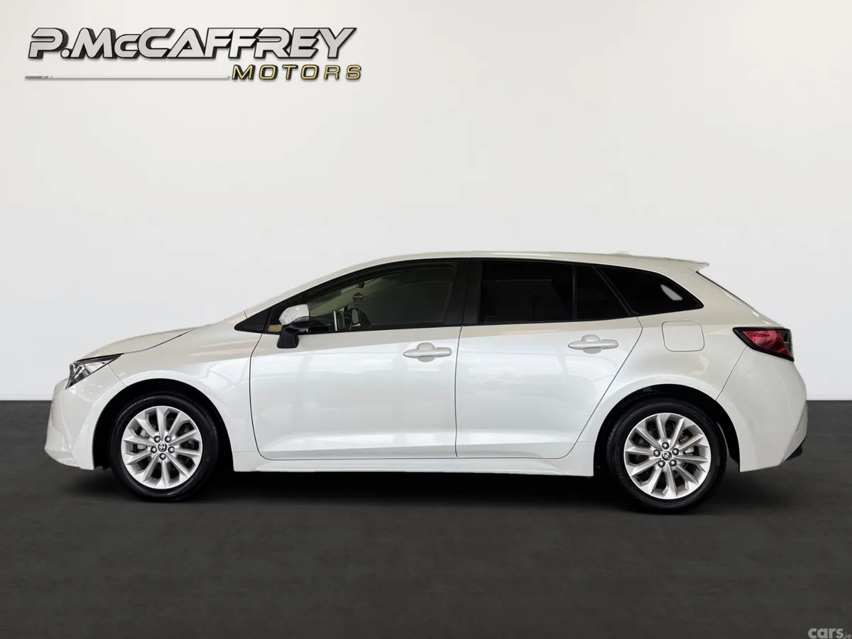 Toyota Corolla Estate, Petrol Hybrid, 2022, White
