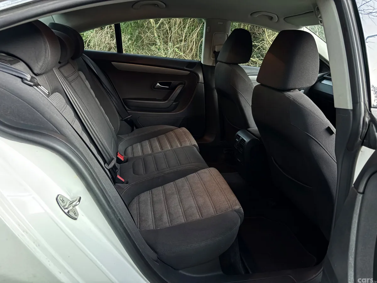 Volkswagen Passat Coupe, Diesel, 2010, White