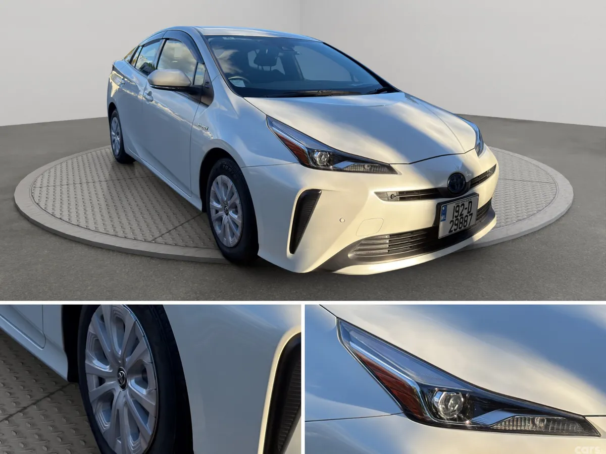 Toyota Prius Hatchback, Petrol Hybrid, 2019, White