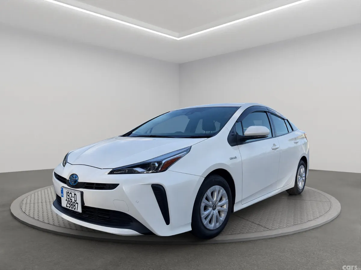 Toyota Prius Hatchback, Petrol Hybrid, 2019, White