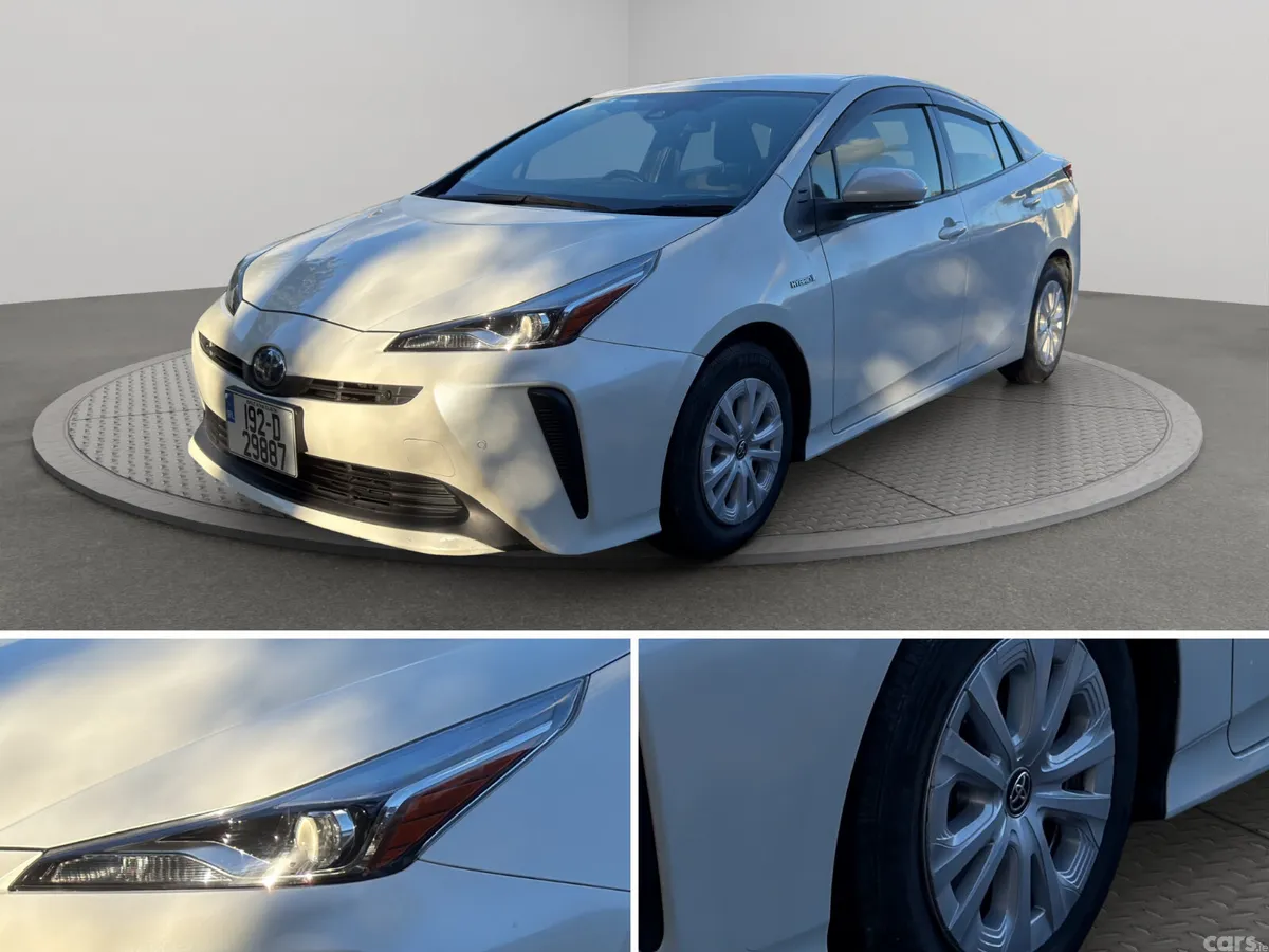 Toyota Prius Hatchback, Petrol Hybrid, 2019, White