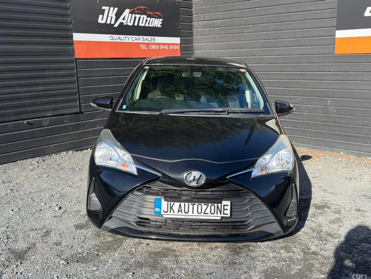 Toyota Yaris Hatchback, Petrol, 2017, Black