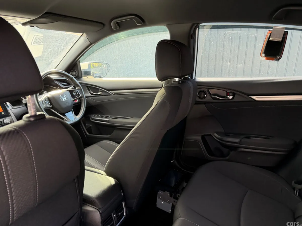 Honda Civic Hatchback, Petrol, 2019, White
