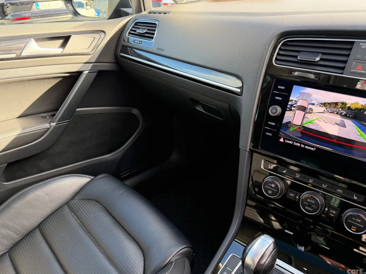 Volkswagen Golf Hatchback, Diesel, 2017, Grey