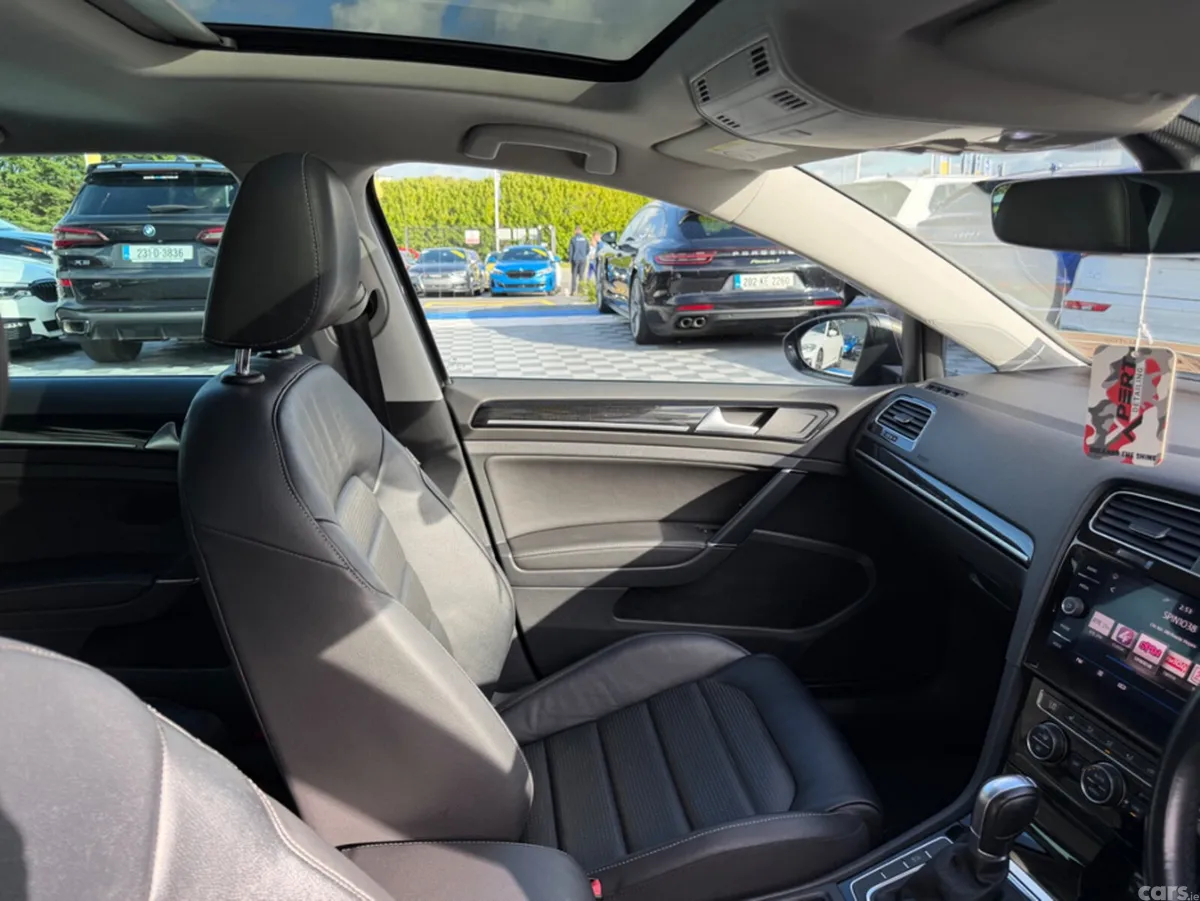 Volkswagen Golf Hatchback, Diesel, 2017, Grey