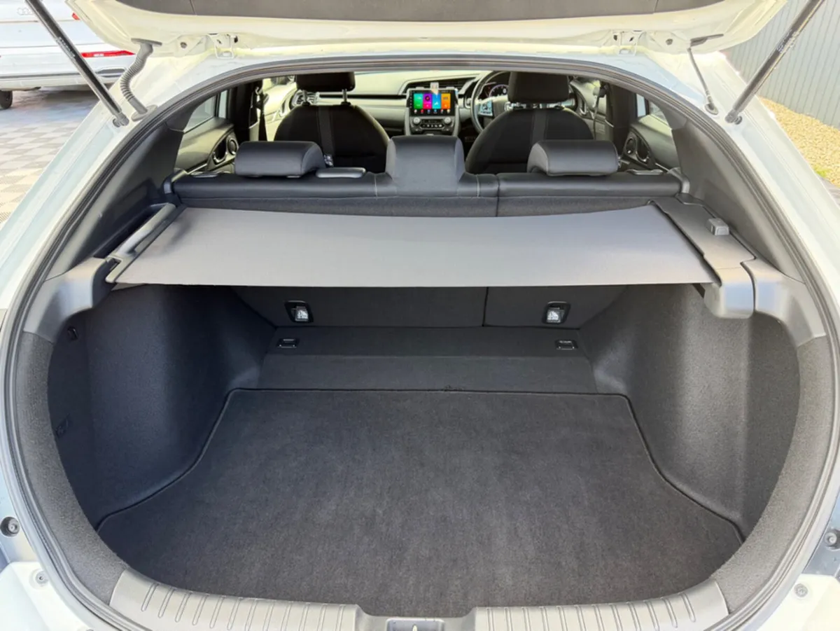 Honda Civic Hatchback, Petrol, 2019, White
