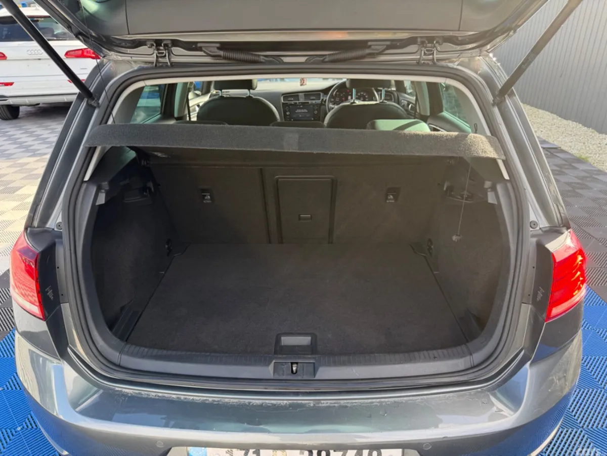 Volkswagen Golf Hatchback, Diesel, 2017, Grey