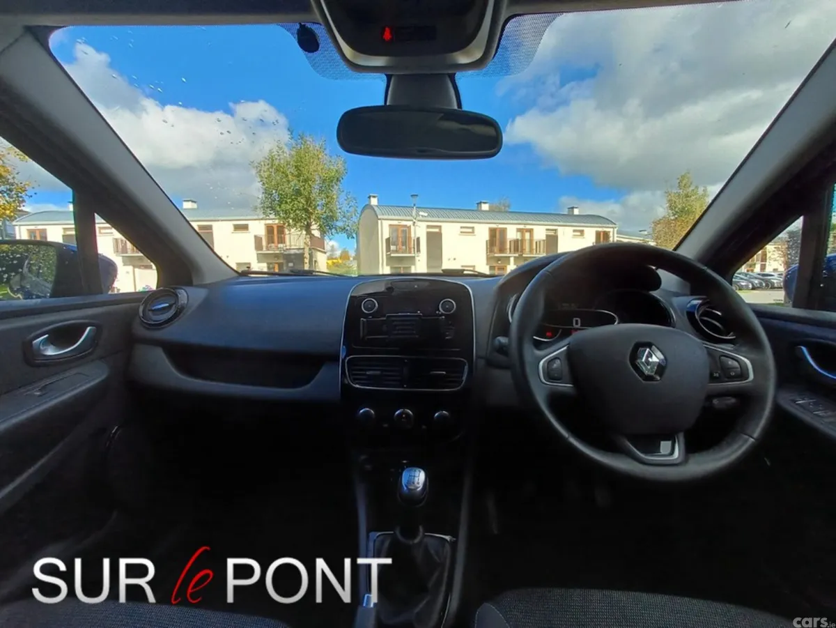 Renault Clio Hatchback, Petrol, 2018, Blue