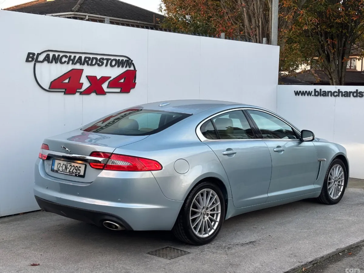 Jaguar XF Saloon, Diesel, 2012, Blue