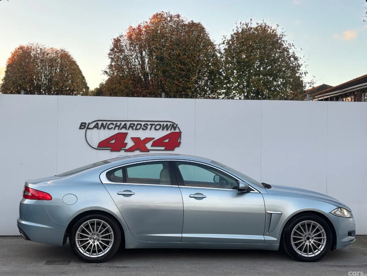 Jaguar XF Saloon, Diesel, 2012, Blue