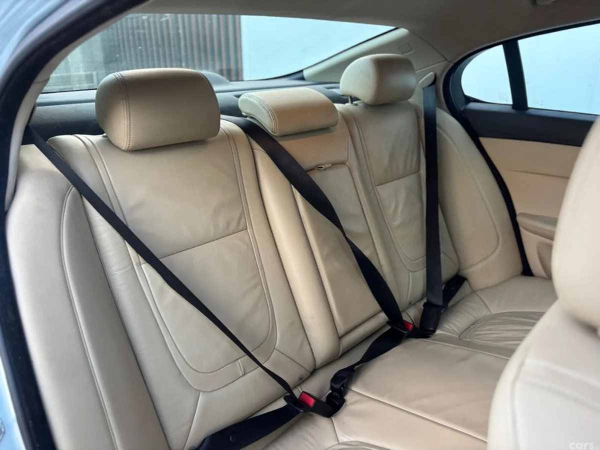 Jaguar XF Saloon, Diesel, 2012, Blue