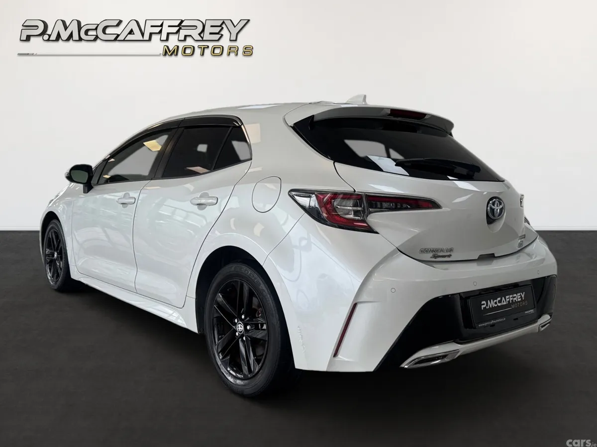 Toyota Corolla Hatchback, Petrol Hybrid, 2021, White