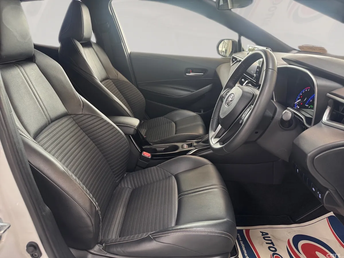 Toyota Corolla Hatchback, Petrol Hybrid, 2021, White
