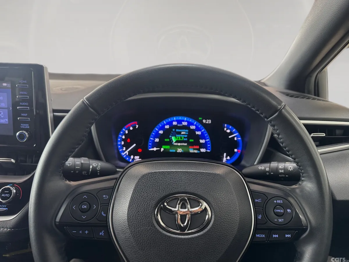 Toyota Corolla Hatchback, Petrol Hybrid, 2021, White