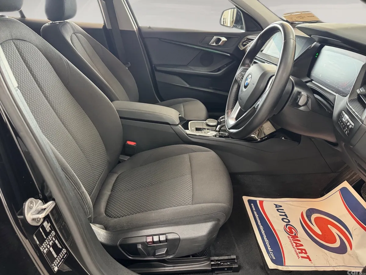 BMW 1-Series Hatchback, Diesel, 2021, Black