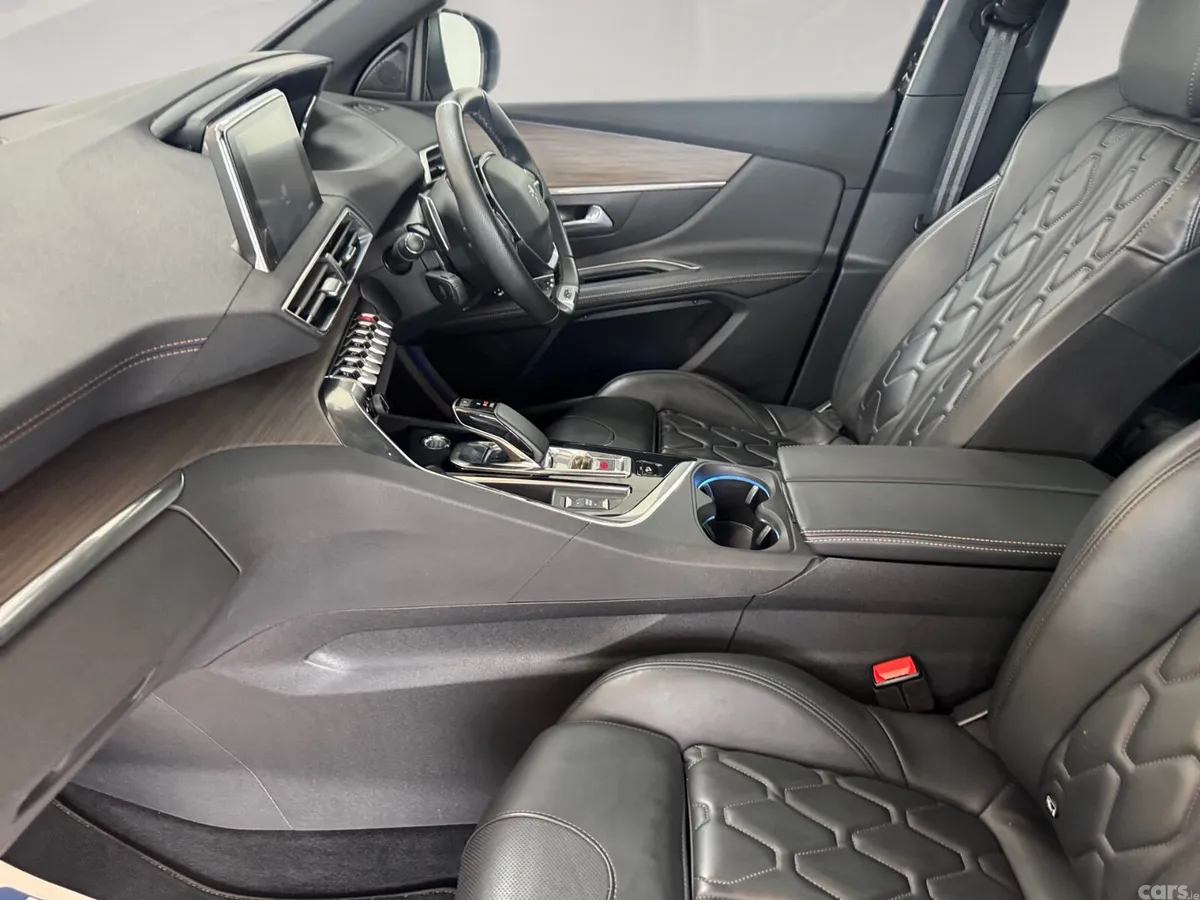 Peugeot 3008 SUV, Petrol Plug-in Hybrid, 2021, Black