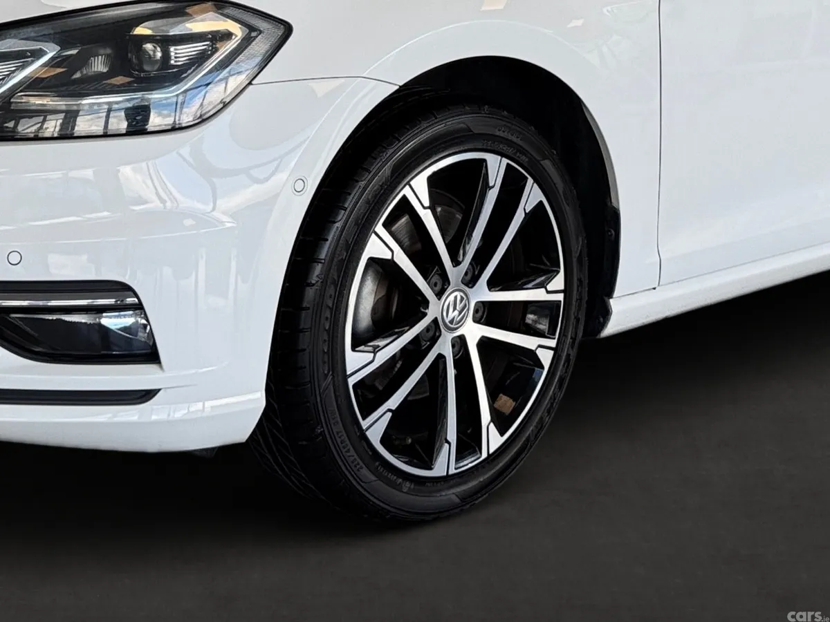 Volkswagen Golf Hatchback, Diesel, 2019, White