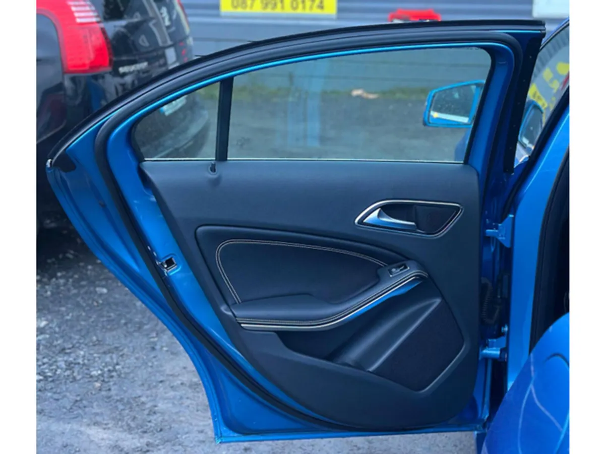 Mercedes-Benz A-Class Hatchback, Petrol, 2014, Blue