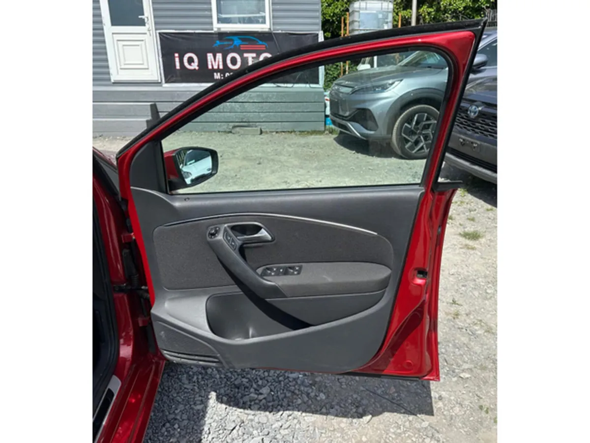 Volkswagen Polo Hatchback, Petrol, 2015, Red