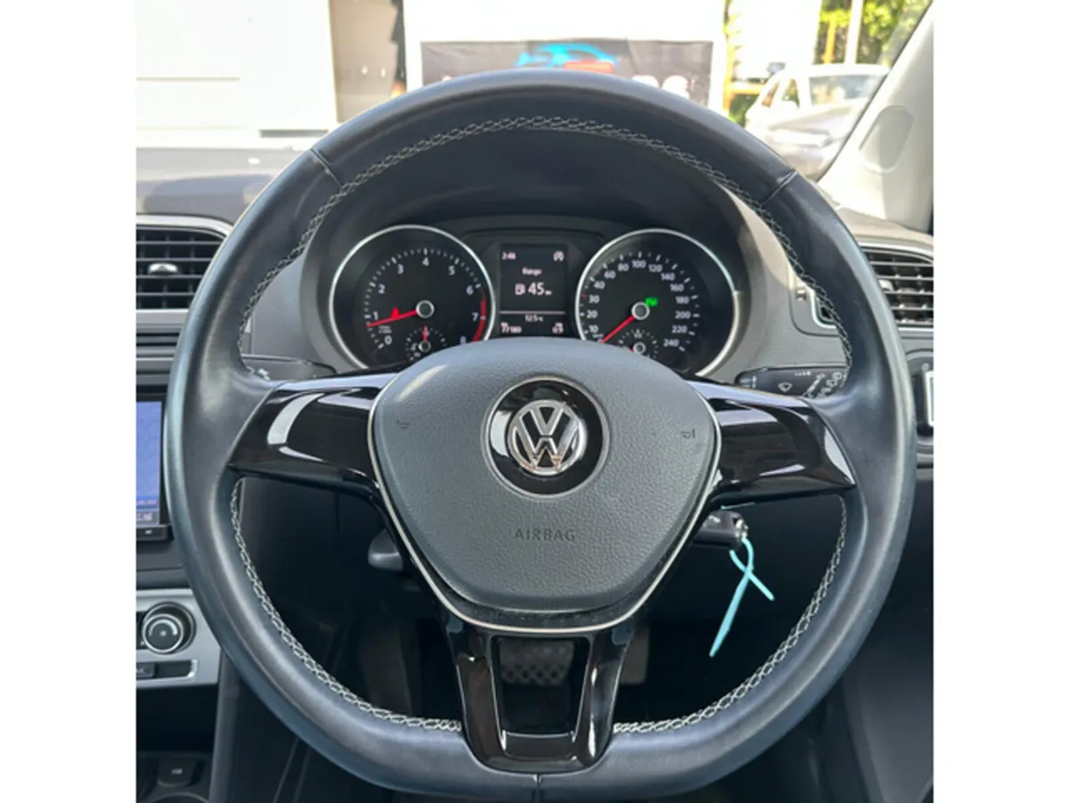 Volkswagen Polo Hatchback, Petrol, 2015, Red