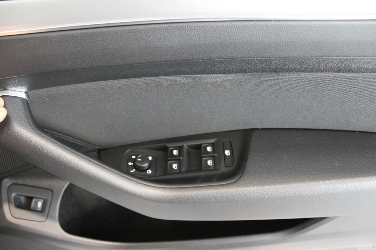 Volkswagen Passat Saloon, Diesel, 2019, Grey