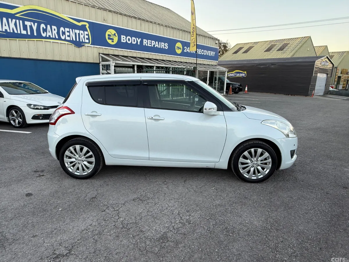 Suzuki Swift Hatchback, Petrol, 2013, White