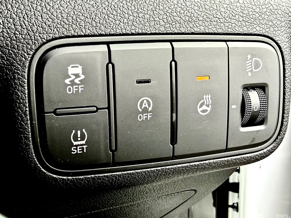 Hyundai Bayon Estate/Jeep, Petrol, 2024, White
