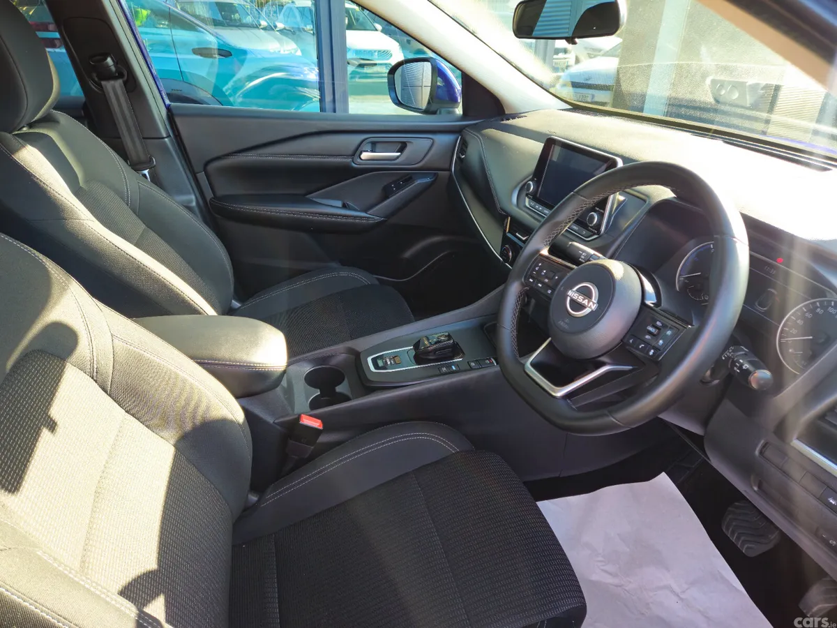 Nissan Qashqai MPV, Petrol, 2024, Blue