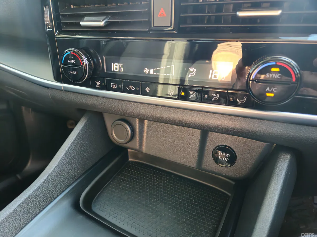 Nissan Qashqai MPV, Petrol, 2024, Blue