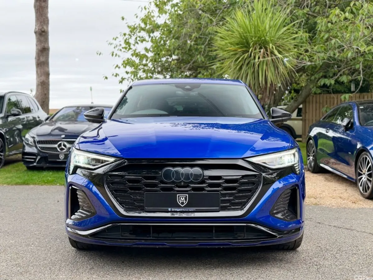 Audi Q8 e-tron SUV, Electric, 2023, Blue