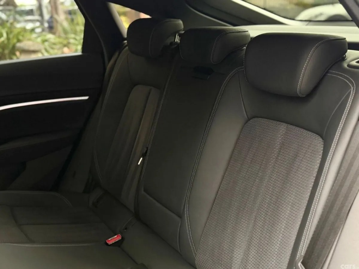Audi Q8 e-tron SUV, Electric, 2023, Blue