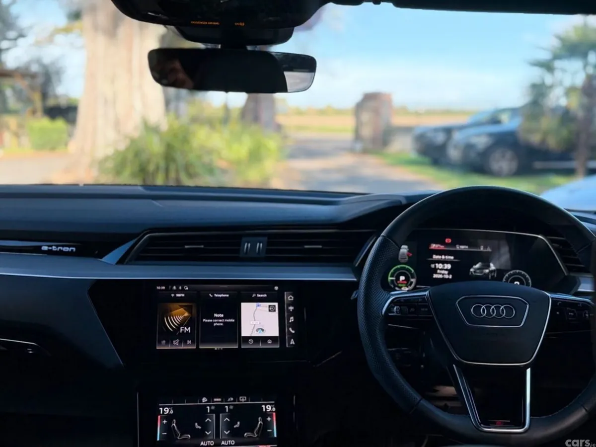 Audi Q8 e-tron SUV, Electric, 2023, Blue