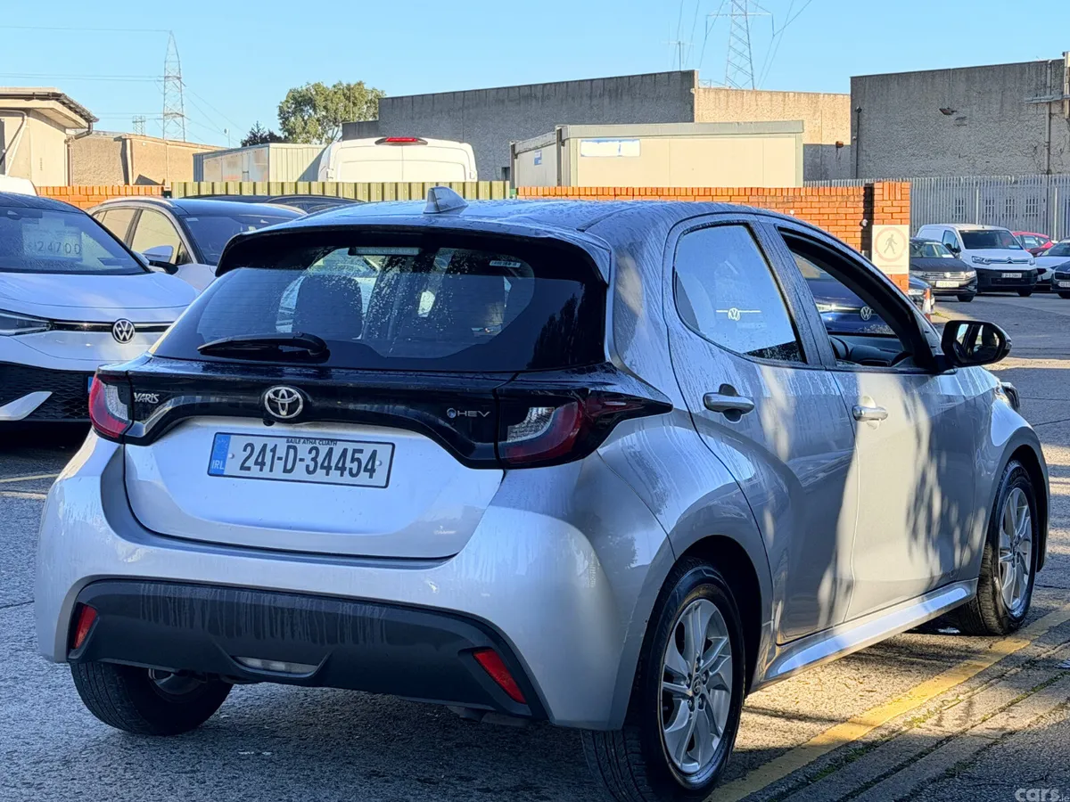 Toyota Yaris Hatchback, Petrol Hybrid, 2024, Grey