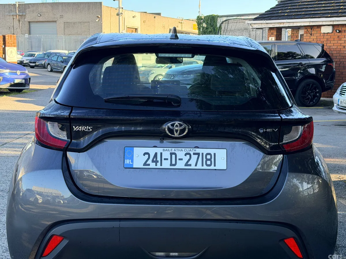Toyota Yaris Hatchback, Petrol Hybrid, 2024, Grey