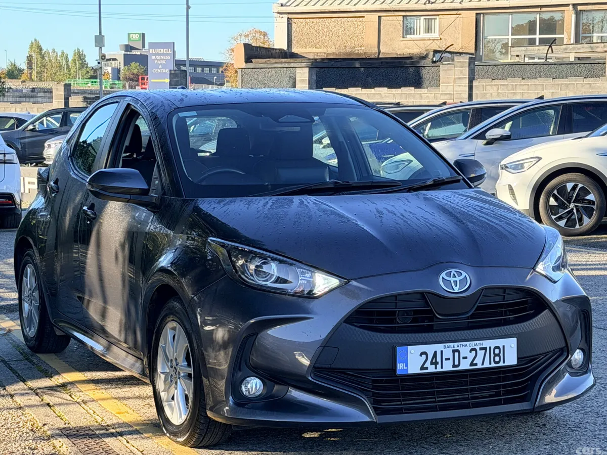 Toyota Yaris Hatchback, Petrol Hybrid, 2024, Grey