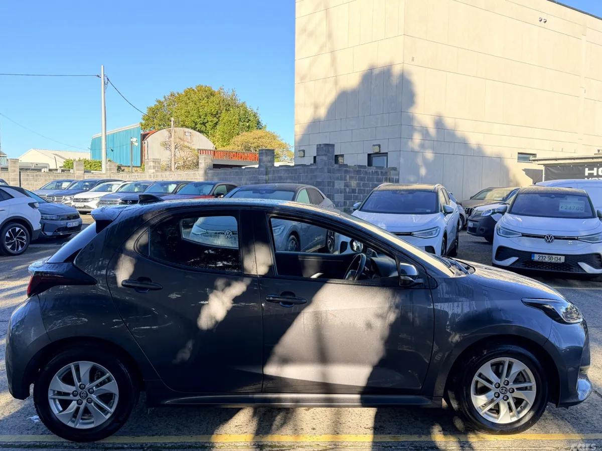 Toyota Yaris Hatchback, Petrol Hybrid, 2024, Grey