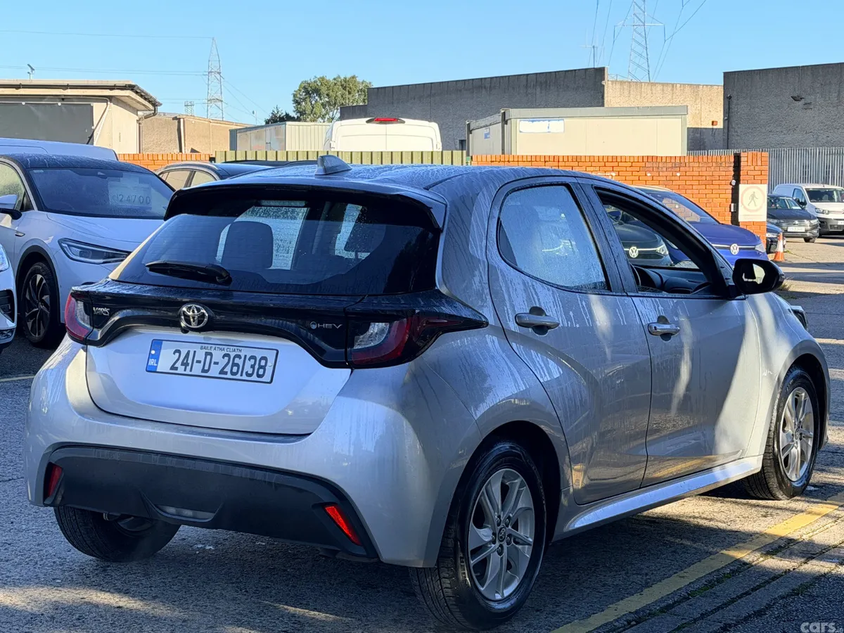 Toyota Yaris Hatchback, Petrol Hybrid, 2024, Grey