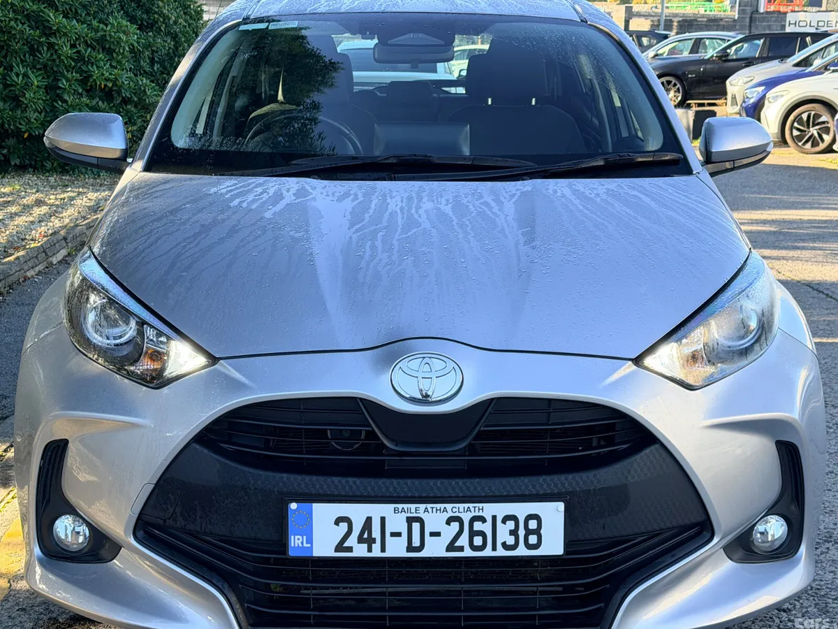 Toyota Yaris Hatchback, Petrol Hybrid, 2024, Grey