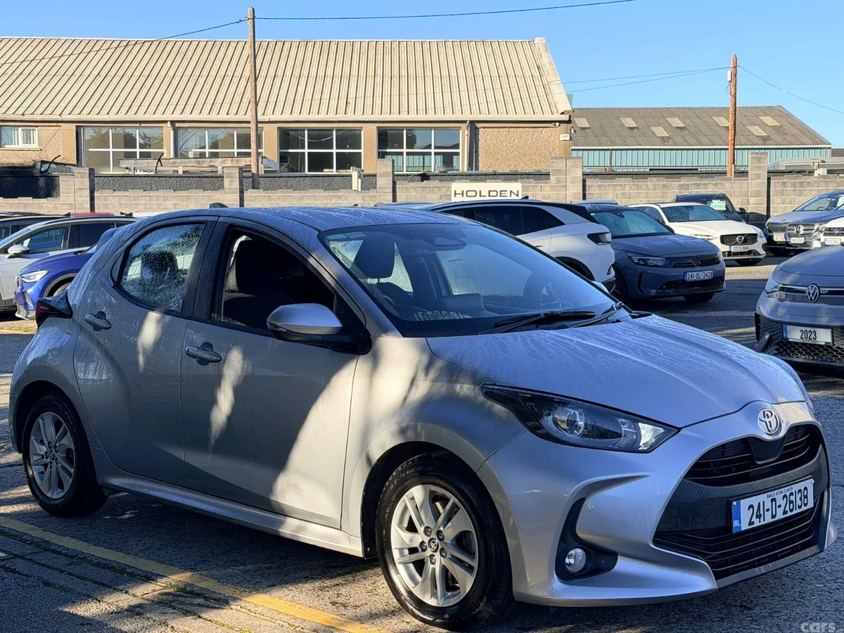 Toyota Yaris Hatchback, Petrol Hybrid, 2024, Grey