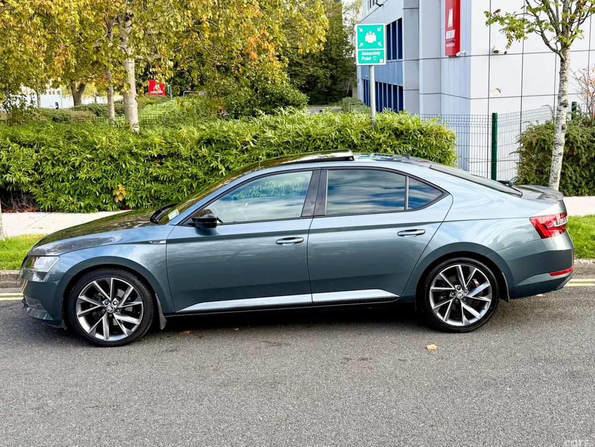 Skoda Superb Saloon, Petrol, 2018, Grey