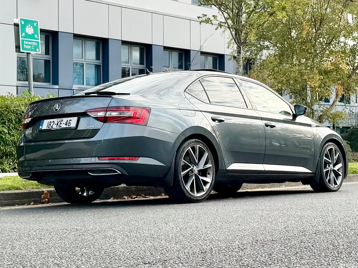 Skoda Superb Saloon, Petrol, 2018, Grey