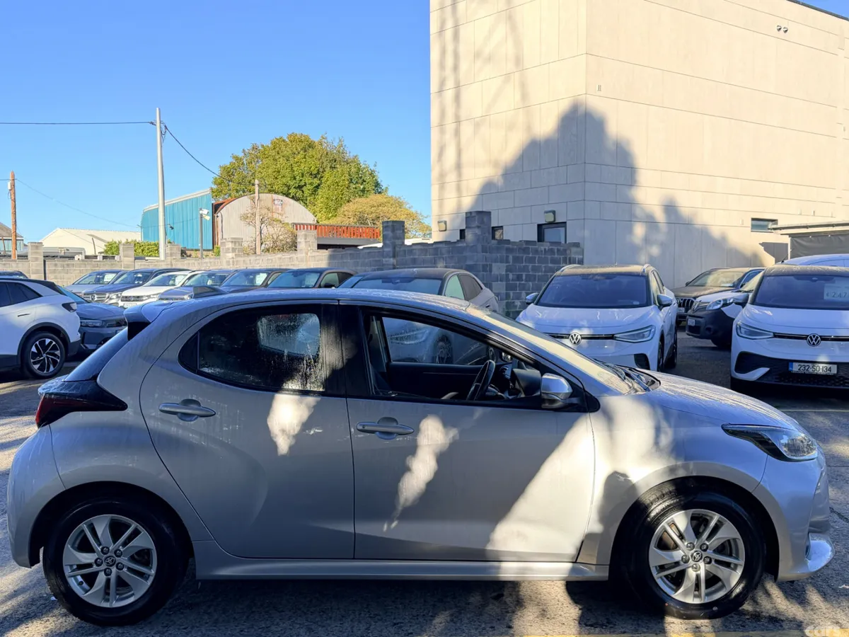 Toyota Yaris Hatchback, Petrol Hybrid, 2024, Grey