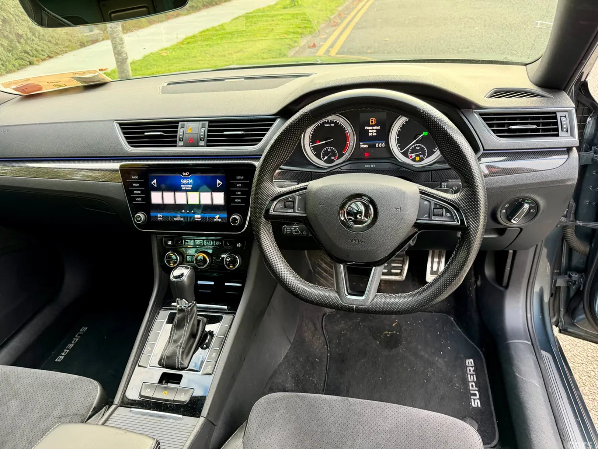 Skoda Superb Saloon, Petrol, 2018, Grey